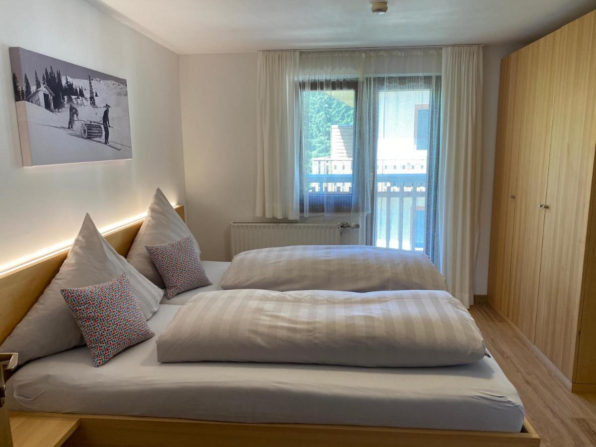Hotel Garni Enzian Дамульс Экстерьер фото