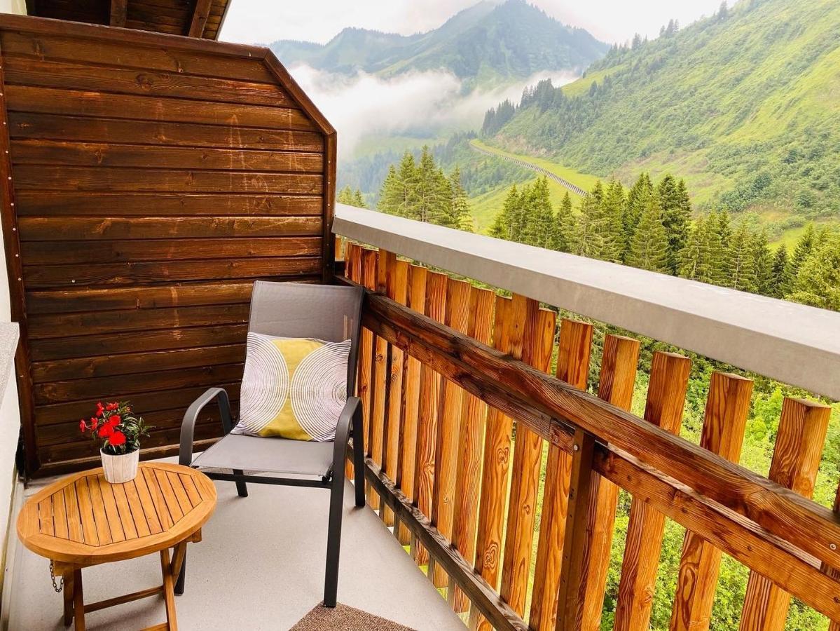 Hotel Garni Enzian Дамульс Экстерьер фото